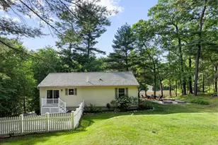 4 Circle St, Middleton, MA 01949 - Photo 4