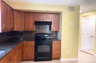 17 Proctor St, Peabody, MA 01960 - Photo 10
