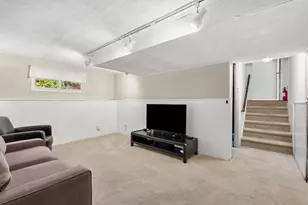 51 Hadley Rd, Framingham, MA 01701 - Photo 10
