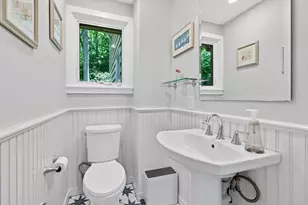 42 Temple Rd, Wellesley, MA 02482 - Photo 12