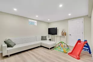 7 Liana, Woburn, MA 01801 - Photo 16