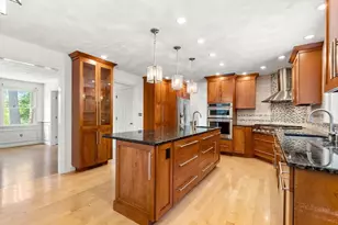18 Equestrian Dr, North Andover, MA 01845 - Photo 4