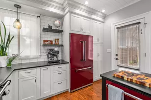 2R Dearborn, Salem, MA 01970 - Photo 10