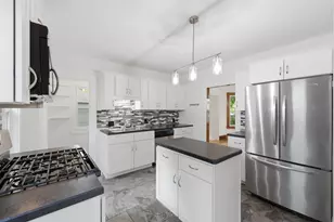 70 Sycamore St, Holyoke, MA 01040 - Photo 20