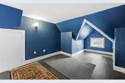 70 Sycamore St, Holyoke, MA 01040 - Photo 34