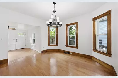 70 Sycamore St, Holyoke, MA 01040 - Photo 10