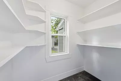 70 Sycamore St, Holyoke, MA 01040 - Photo 22