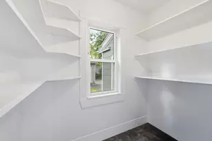 70 Sycamore St, Holyoke, MA 01040 - Photo 22