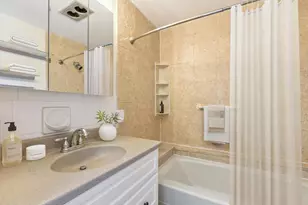 496 E 7th St, Boston, MA 02127 - Photo 10