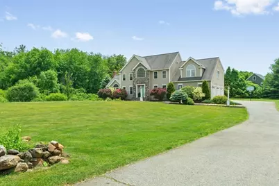 307 Chestnut Street, Hudson, MA 01749 - Photo 2