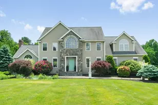 307 Chestnut St, Hudson, MA 01749 - Photo 1