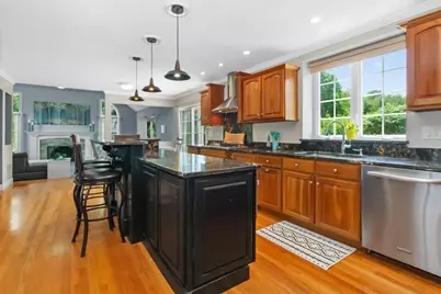 307 Chestnut Street, Hudson, MA 01749 - Photo 10