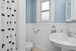 725 E 3rd St, Boston, MA 02127 - Photo 20