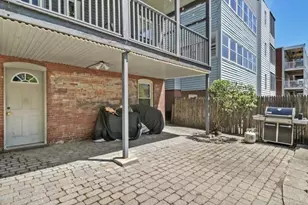 725 E 3rd St, Boston, MA 02127 - Photo 36