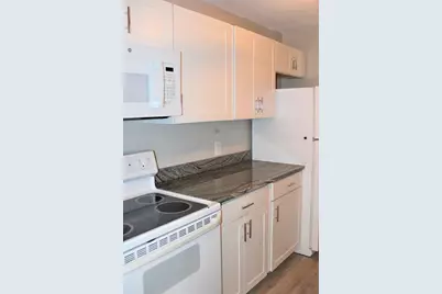127 Kings St #304, Franklin, MA 02038 - Photo 4