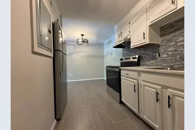 1 Albert Dr #8, Woburn, MA 01801 - Photo 1