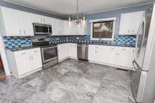 15 School St, Buckland, MA 01370 - Photo 6