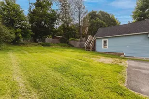 15 School St, Buckland, MA 01370 - Photo 36