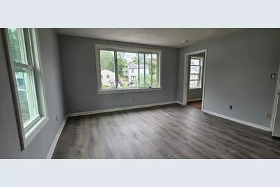 1986-1990 N Main St #3, Fall River, MA 02720 - Photo 6
