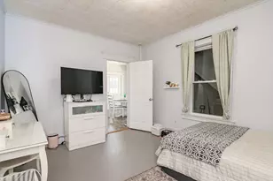 208 Prospect St, Chicopee, MA 01013 - Photo 8