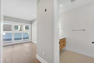325B Alewife Brook Pkwy, Somerville, MA 02144 - Photo 18