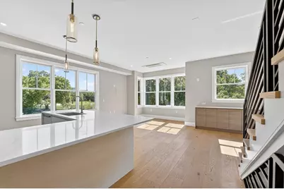 325B Alewife Brook Pkwy #B, Somerville, MA 02144 - Photo 4