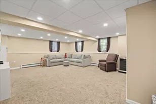 27 N Grove St, Middleborough, MA 02346 - Photo 34