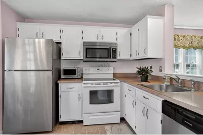 1 Country Village Way #1, Millis, MA 02054 - Photo 8
