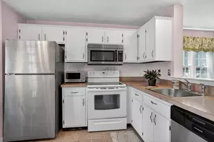 1 Country Village Way, Millis, MA 02054 - Photo 8