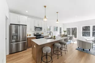142 Fisher St, Attleboro, MA 02703 - Photo 6
