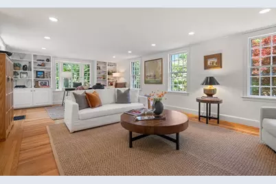 25 Chestnut Hill Rd, Newton, MA 02467 - Photo 4