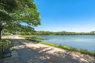 25 Chestnut Hill Rd, Newton, MA 02467 - Photo 32