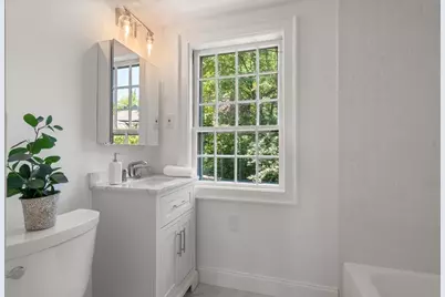 25 Chestnut Hill Rd, Newton, MA 02467 - Photo 14