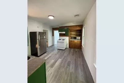 69 E Central St #2, Worcester, MA 01605 - Photo 4