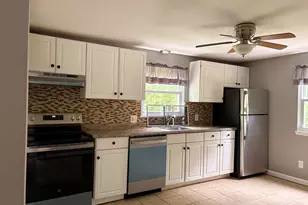 49 Riverton Rd, Springfield, MA 01109 - Photo 8