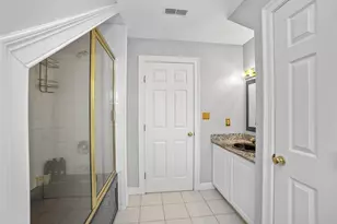 81 Beecher Pl, Newton, MA 02459 - Photo 20