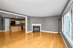 81 Beecher Pl, Newton, MA 02459 - Photo 10