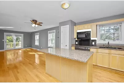 81 Beecher Pl #81, Newton, MA 02459 - Photo 6