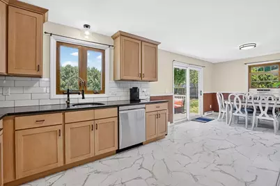 762 Center St, Ludlow, MA 01056 - Photo 10