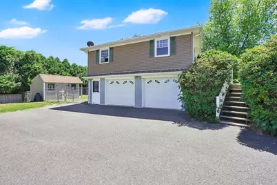762 Center St, Ludlow, MA 01056 - Photo 2