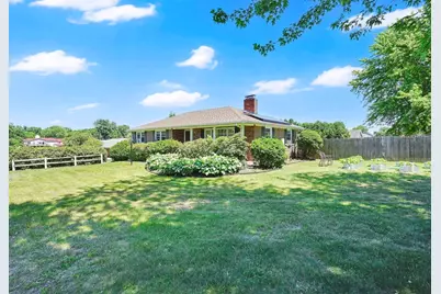 762 Center St, Ludlow, MA 01056 - Photo 32