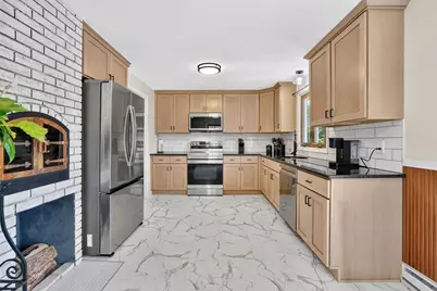 762 Center St, Ludlow, MA 01056 - Photo 6