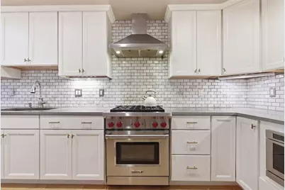 881 E 2nd St #10, Boston, MA 02127 - Photo 6