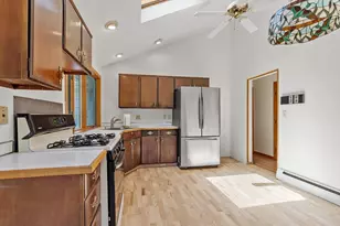 6 Wright St, Peabody, MA 01960 - Photo 4