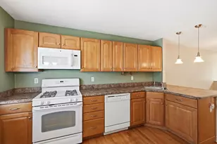 9 Liberty Dr, Pembroke, MA 02359 - Photo 4