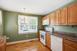 9 Liberty Dr, Pembroke, MA 02359 - Photo 6