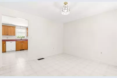 20 Hillcrest Ave, Dracut, MA 01826 - Photo 12