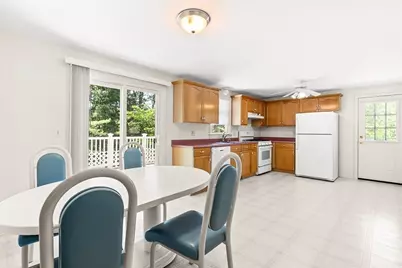 20 Hillcrest Ave, Dracut, MA 01826 - Photo 6