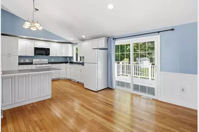 20 Franklin St, Billerica, MA 01862 - Photo 8
