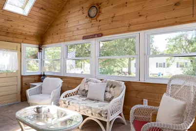 33 Kingwood St, Wareham, MA 02571 - Photo 4